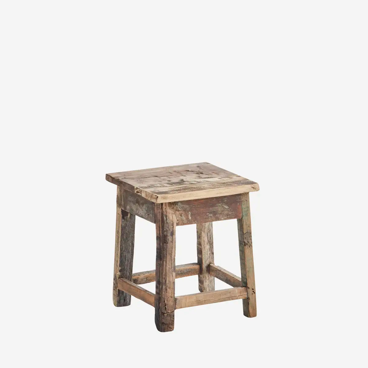 Petit tabouret en bois recyclé